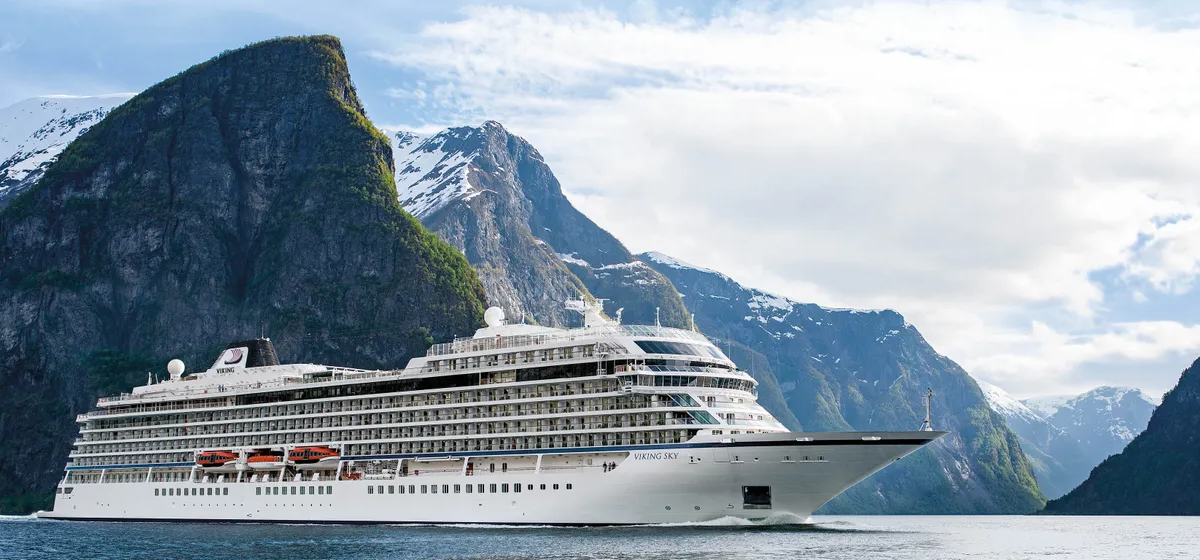 Seabourn vs Regent Cruises